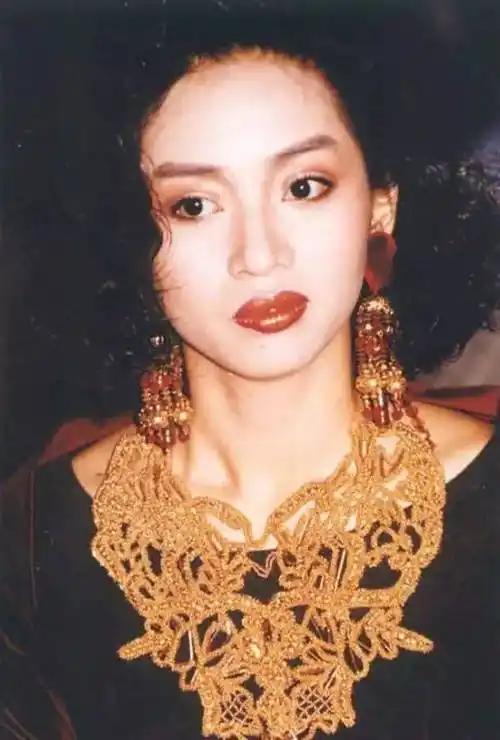 妈妈托儿子买票看梅艳芳