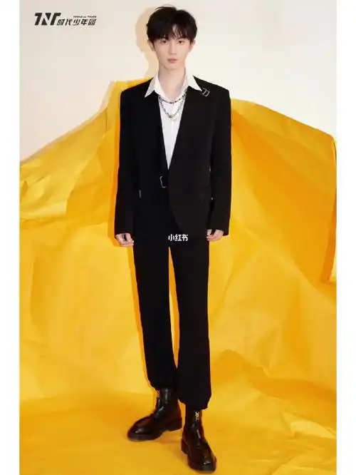 这次也好帅,期待今晚的精彩演出!晚上好#tnt时代少年团