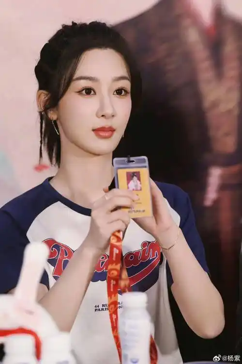 杨紫「变瘦」登上热搜,一日三餐食谱不藏私公开_减肥_长相_状态