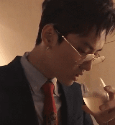 吴亦凡gif 斯文败类