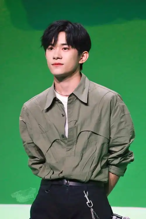 易烊千玺 康师傅绿茶品牌代言人 - 堆糖,美图壁纸兴趣社区