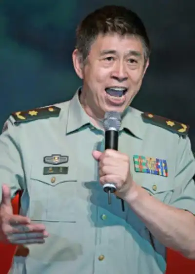 "欠账大户"程志,与殷秀梅离婚后二婚迎娶女将军,如今怎样了?