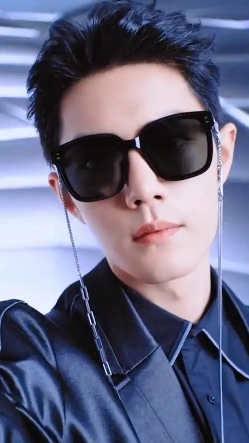 肖战代言陌森眼镜       好酷好酷的肖战!