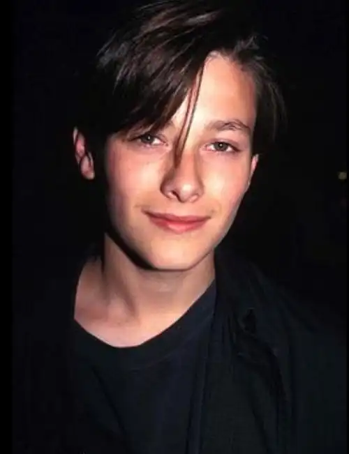 给发福毁容前的爱德华弗朗整个图楼,好喜欢他空洞迷离像沉浸在什么