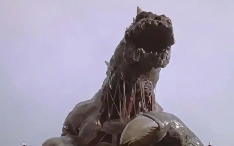 怪兽西利赞登场,吃饭时观看体验更佳哦!