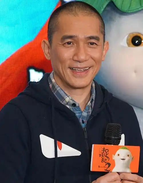 为什么我劝上了年纪的男人:别化妆,不染黑白发?看梁朝伟就懂了