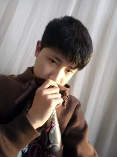 此男怎样15岁的小孩,好不好看(我是不会告诉你他就是我,这不重要) 好