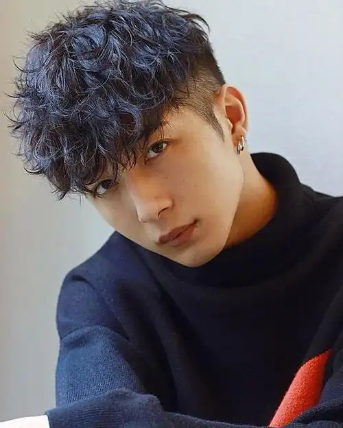 两侧铲短男发来了,头顶烫烫就是不一样,时尚还帅气|烫发|发型|短发