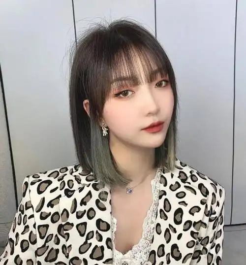 女生短发挂耳染图片小心机染发让人忍不住心动