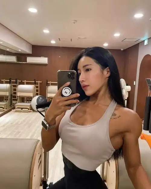 胸肌|肌肉|哑铃|俯卧撑|上斜_网易订阅