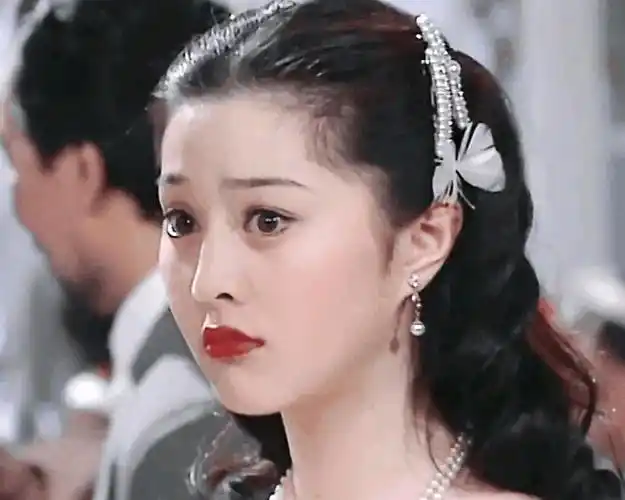 范冰冰到底有多美年轻时照片曝光皮肤白皙难怪李晨心动