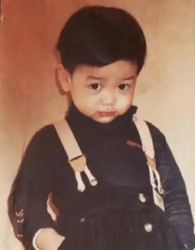 彭于晏小时候而李现胖胖的不输彭于晏