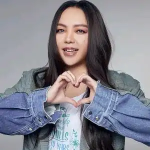 抖音号:  amei19961213 我的青春住着张惠妹 这里分享张惠妹的现场