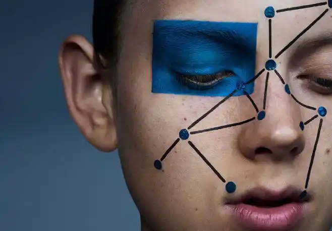 艺术家用几何重新审视女性的面部曲线by sharif hamza