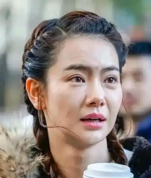 韩国人眼中的顶级"美女"戚薇实际上并不好看,只是"上镜"罢了