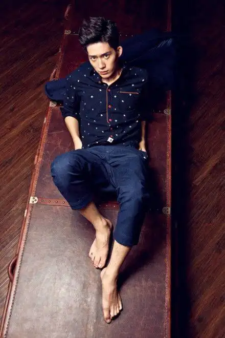 【井彩·图片】@井柏然 《北京青年周刊》系列图