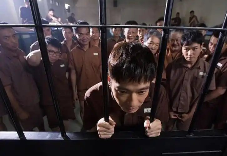 对象坐牢等不等?网友:就算被你耽误,我也愿意一直等下去!