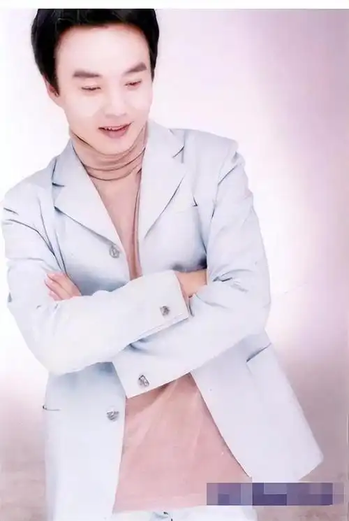 从"卫视一哥"到无人问津,毁掉汪涵的不是高山,而是一粒尘土|田源|钱枫