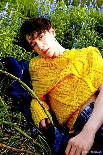 王一博,你帅就好了,露腹肌就太哇塞了吧,你当120不忙啊