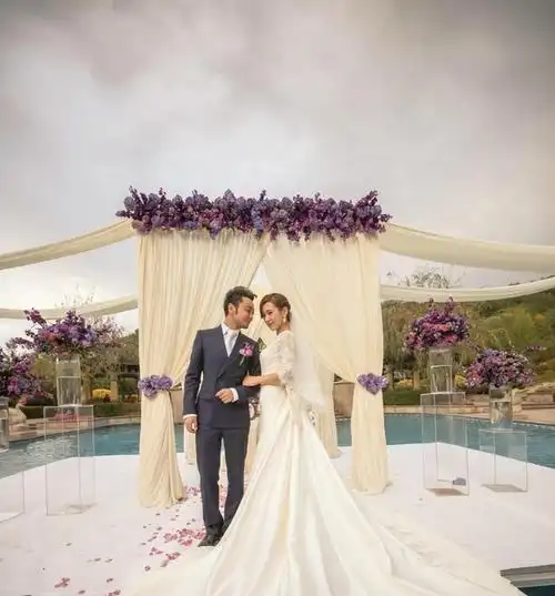 小尼被曝与王冠隐婚生子与朱迅有7年情史今与月亮姐姐传绯闻