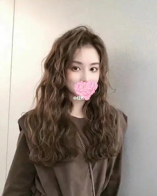 羊毛卷蛋卷泡面头法式慵懒卷烫发