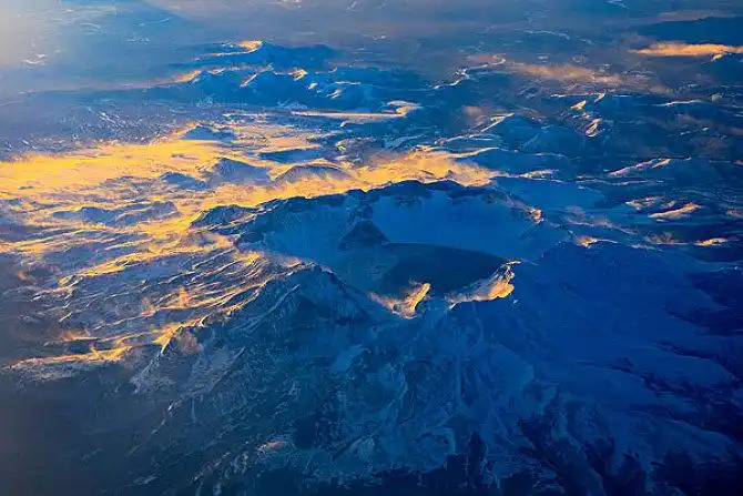 航拍雄伟长白山_全景网