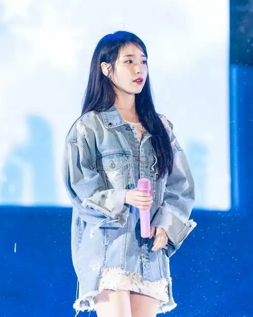 2018秋韩版iu李智恩同款牛仔短外套女学生破洞水洗宽松上衣