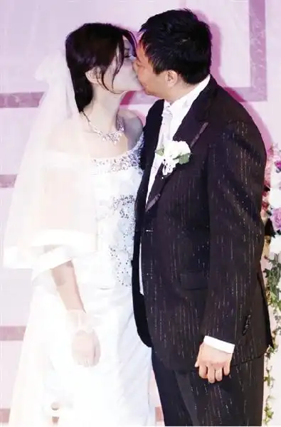 超模姜培琳大婚 幸福新人大摆豪华婚宴