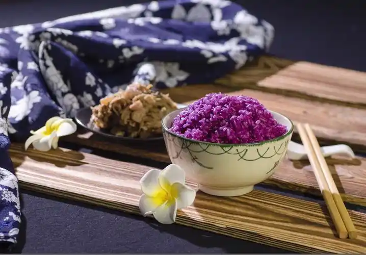 妈妈做的紫色糯米饭 2015.6.