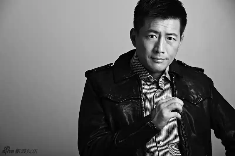 p>高曙光,1964年4月21日出生于山东省,中国内地男演员.