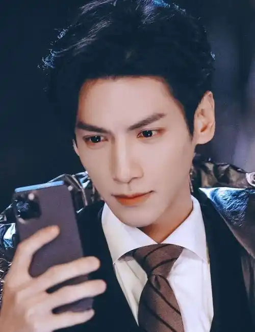 罗云熙一张"建模脸"袁帅帅到爆炸,甜蜜爆表,我也恋爱了!