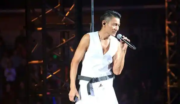 怎样评价刘德华的样子?是真帅吗?