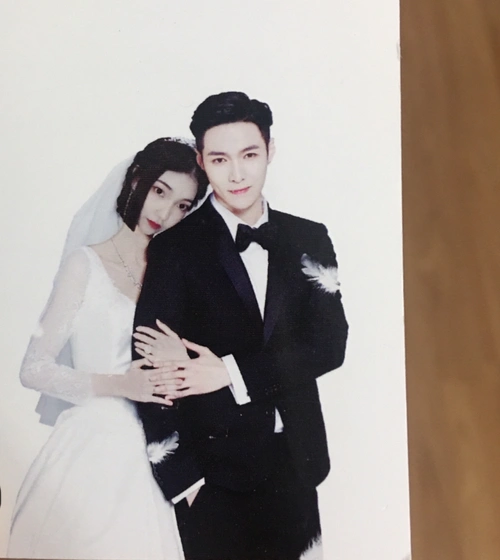 有种"副业"叫粉丝p图能力,蔡徐坤白敬亭没啥,看到王一博:衣服哪买的?