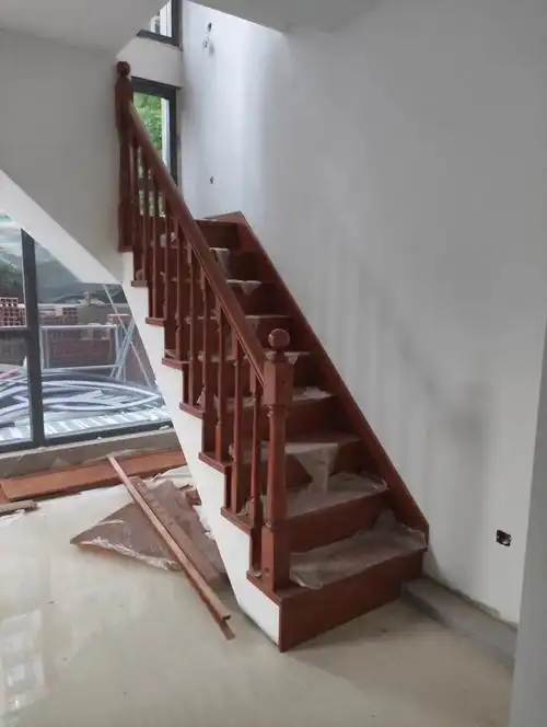 别墅楼梯扶手  #楼梯设计  #楼梯扶手  #实木楼梯扶手  #实木楼梯