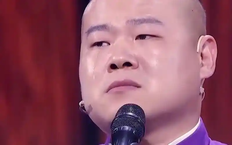 将自己都唱哭了,岳云鹏演唱《一封家书》,一度哽咽泪奔