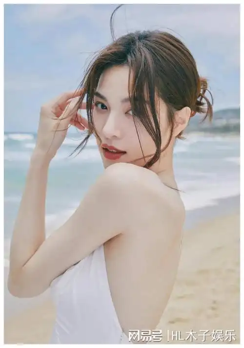 钟楚曦内娱身材最好之一,够辣,带感!号称"娱乐圈帅哥收割机"