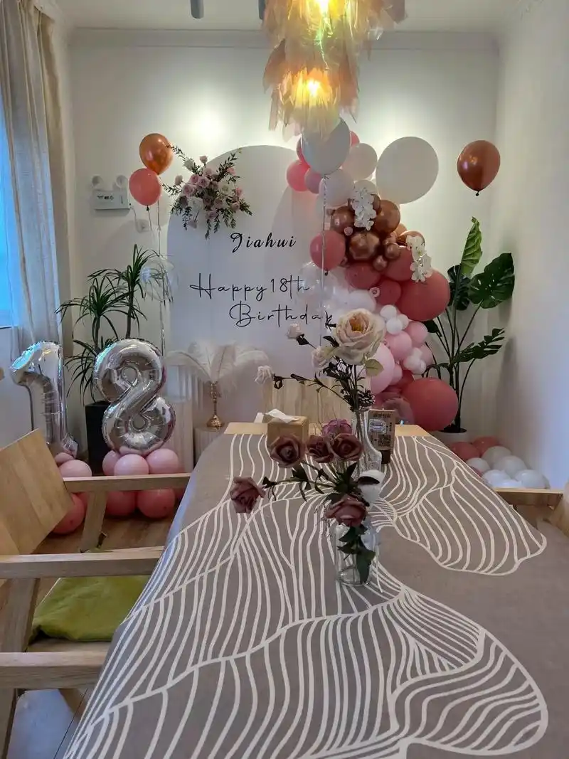 开封云端气球派对生日成人礼布置场景.