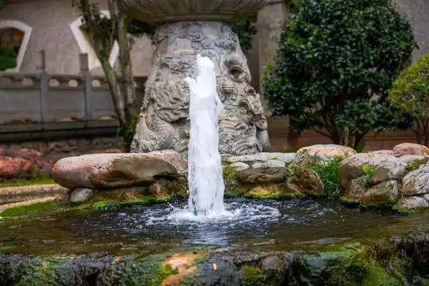 酒店大堂喷泉水景制作厂家:音乐喷泉设计制作