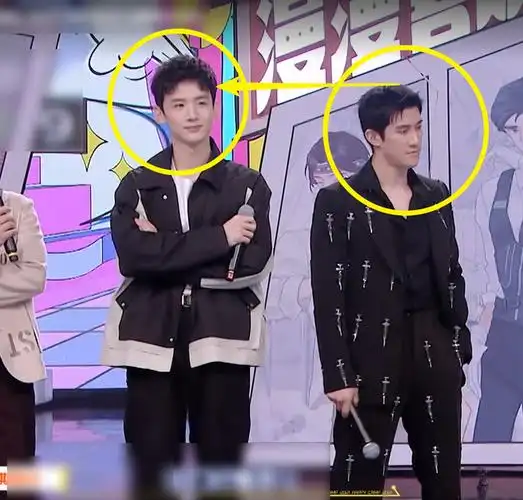 白敬亭李治廷站在一起,身高相差8cm却不像,看清体型对比后懂了