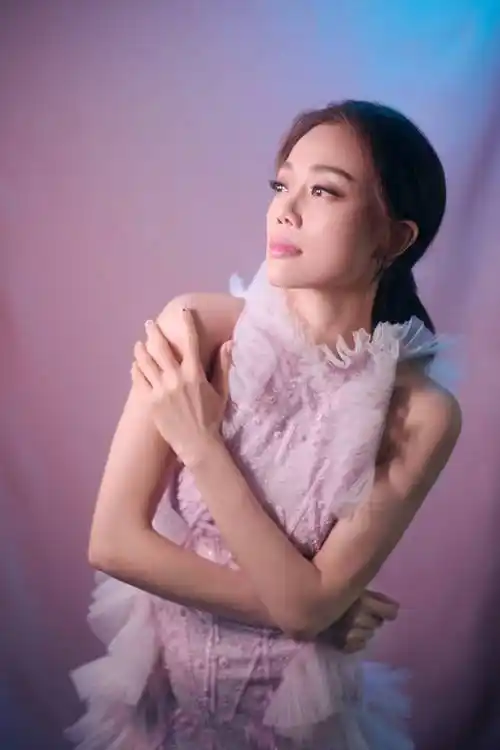 容祖儿受邀参加央视国庆晚会搭档朱一龙合唱冰雪情怀