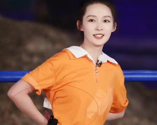 以前就参加过《奔跑吧》的李沁,当时人气还不是很高.