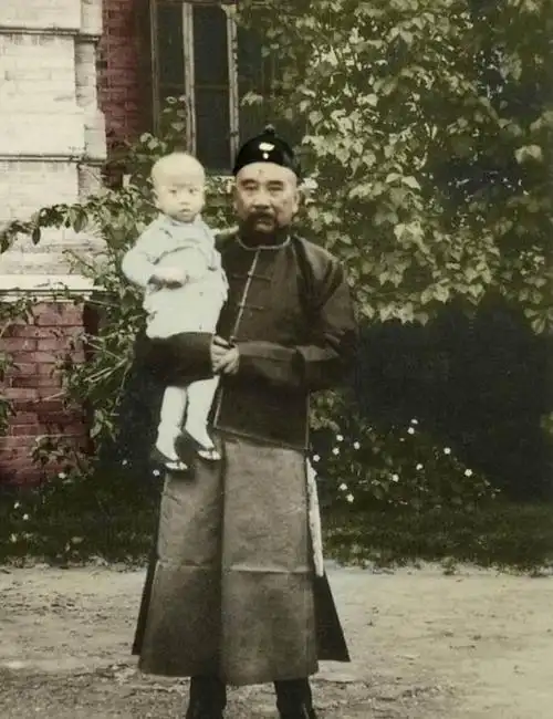 1916年袁世凯去世前预言:有三个人可能统治中国,他们分别是谁?