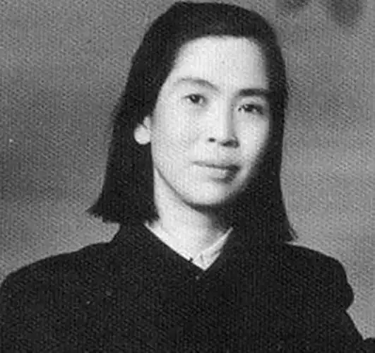 1984年,75岁的贺子珍病逝,骨灰中竟发现50年前的弹片!