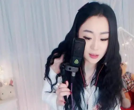 沙哑女歌手思思个人资料