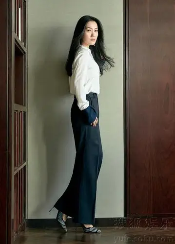 谭晶全新造型率性曝光 惊艳2016冬日最后时光