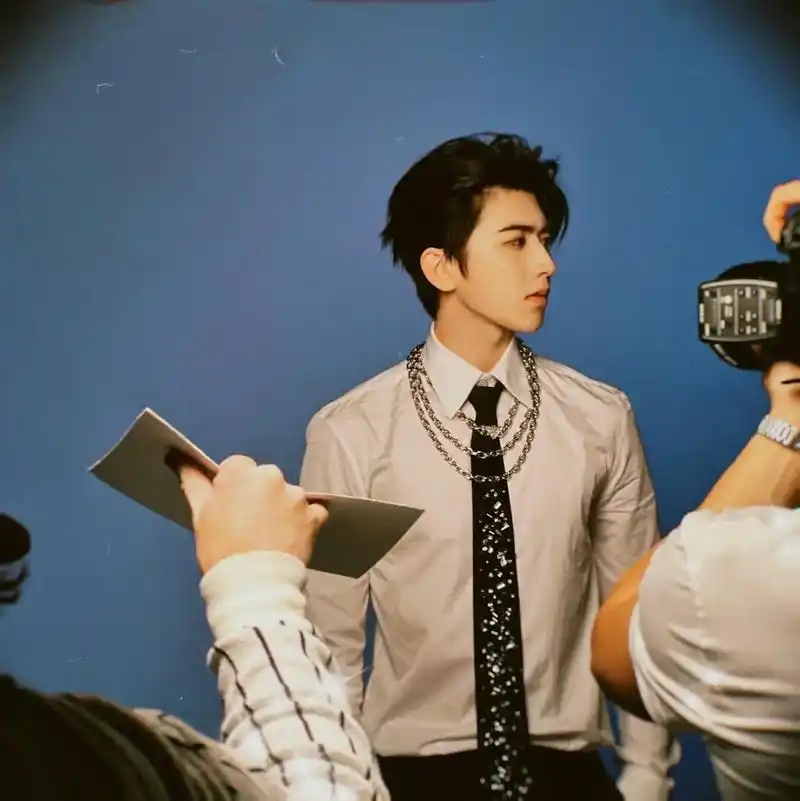 ikun在哪里!蔡徐坤官宣巡演首站 澳门.6月3日 位置在澳 - 抖音