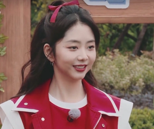 奔跑吧》被忽略的女嘉宾,做游戏不说话发呆,杨颖一直暖心陪她|谭松韵