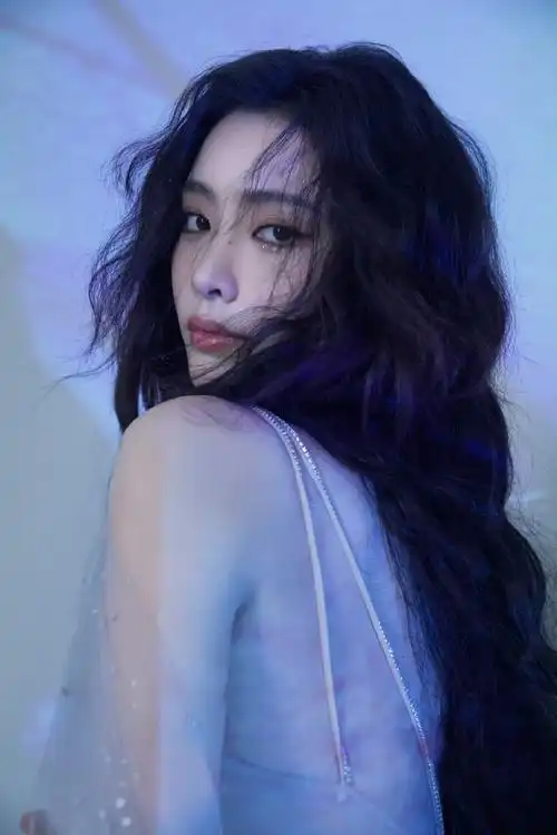 许佳琪出的歌都是一个字