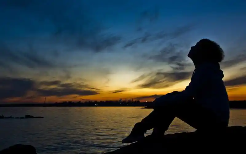 唯美人物剪影图片