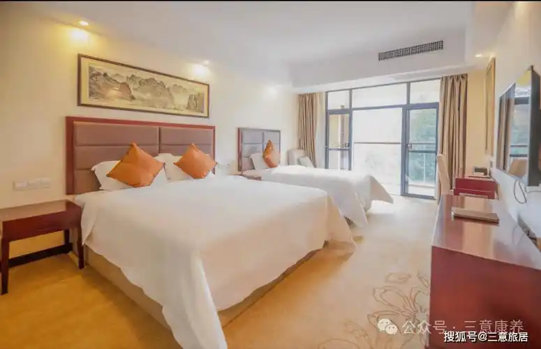 江西宜春温汤镇泡富硒温泉,4天3晚507元/人起包吃住,近百年古井,商业